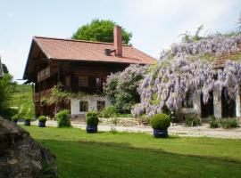 Wampendobler Paradies, hotel with parking in Egglham