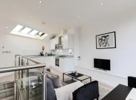 Trafalgar Square by Excel Apartments