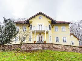 Lovecký zámeček pod Milešovkou, villa in Teplice