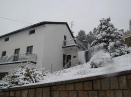 Casas do patrao I, villa in Sabugueiro