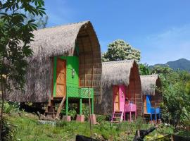 Sten Lodge eco Homestay, habitación en casa particular en Labuan Bajo