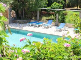Maison de 2 chambres avec piscine partagee et jardin clos a Sorbo Ocagnano a 4 km de la plage, hotel in Sorbo-Ocagnano
