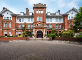 Holiday Inn Farnborough by IHG, hotel v destinaci Farnborough