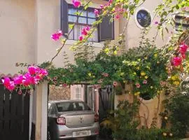 Casa 12 Búzios Vilas a 500m da Rua das Pedras, top localização em condomínio lindo e calmo, portaria 24h