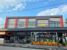 Tanatnan Hotel, hotel in Ranong