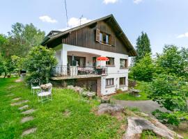 Chalet spacieux à Wangenbourg-Engenthal avec vue panoramique, khách sạn ở Wangenbourg