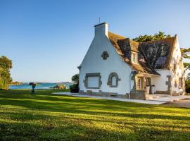 Villa charmante à Roscoff avec vue sur la mer, hotel in Roscoff