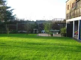Studio moderne à Hirel avec jardin clos et terrasse - 40m²