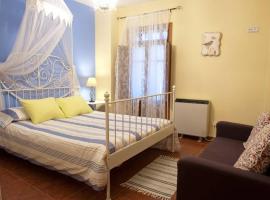 4 bedrooms house with terrace and wifi at Robledillo de Gata, pet-friendly hotel in Robledillo de Gata