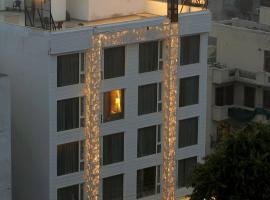 Hotel Omega - Gurgaon Central, Sec 45, מלון בגורגאון