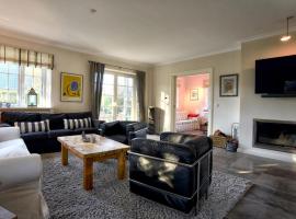Hideaway, Hotel in Borgsum