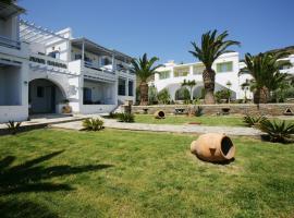 Porto Raphael Residences & Suites, serviced apartment in Agios Ioannis Tinos