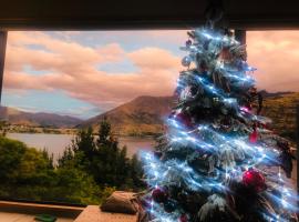 Breakfast at Tiffanys, luxe hotel in Queenstown