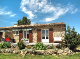 Le Logis, charmant gîte provençal, vacation home in Ampus