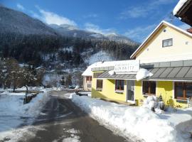 Ferienhaus Kolbnitz, hotell nära Skilift Rauningwiese, Kolbnitz