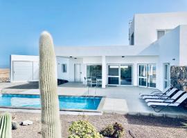 Casa Achaman - Contemporary style villa with outstanding views、ティンダヤのバケーションレンタル