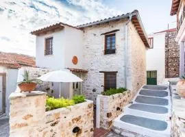 Restored 1902 stone house with superb sea view