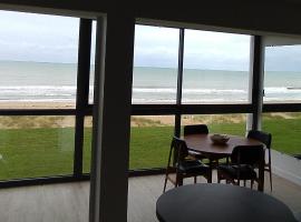 57 M2 LES PIEDS DANS l EAU Cabourg, apartment in Varaville