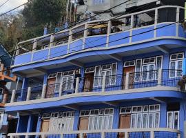 West Point Backpackers Hostel, hotel cerca de Singalila National Park, Darjeeling