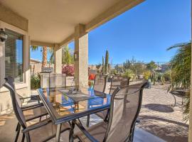 Sunny San Tan Valley Home with Grill on Golf Course!, Ferienunterkunft in San Tan Valley