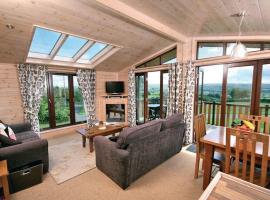 Belan Bach Lodges, hotel with parking in Llanerfyl