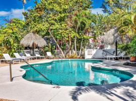 Sunrise Garden Resort, hotel near Egmont Key State Park, Anna Maria