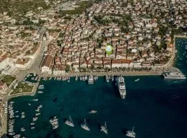 HVAR CENTRAL APARTMENT