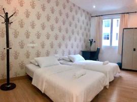 Island Hostel Bayan Lepas Airport, hotel near Penang International Airport - PEN, Bayan Lepas