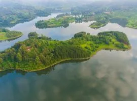 Lake Bunyonyi Eco Resort