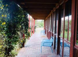 Willunga Cottage — Sweet Country Retreat, hotel in Lyndhurst South