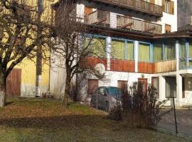 Casa Renzo - Dolomiti - Trentino, hotel i Mezzano