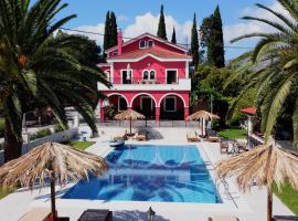 Zissis Villa & pool 5min drive to beach, hotel em Káto Yerakaríon