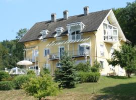 Buchenheim Apartments, hotel a Reifnitz