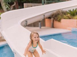 Camping Sènia Cala Canyelles, glamping a Lloret de Mar