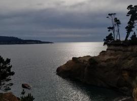 Inn at Arch Rock, Hotel in Depoe Bay