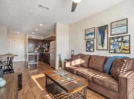 Modern and Chic Flat in San Antonio, apartemen di San Antonio