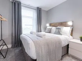 3RM Flat, Smart Tv's, close to all amenities