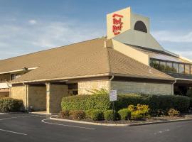 Red Roof Inn Columbus Northeast Westerville – hotel z parkingiem w mieście Westerville