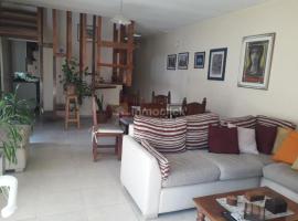 Habitaciones confortables con baño privado, šeimos būstas mieste San Rafaelis