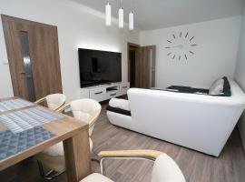 Apartment Ivet, hotel sa parkingom u gradu Hazlov