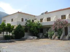 Skoutari Beach Hotel