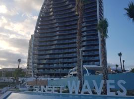 ROMERO APARTMENTS-SUNSET WAVES-BENIDORM, khách sạn gần Bãi biển Poniente, Benidorm