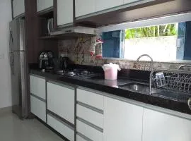 ÓTIMA CASA NA PRAIA DE PORTO BELO/CENTRO, PARA 4 PESSOAS, HA CERCA DE 500 M DA PRAIA PRAIA