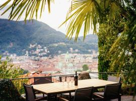Villa Bertacchi - inside and out Como, holiday home in Como