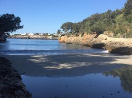 CALA SERENA BEACH 5, vil·la a Cala Serena