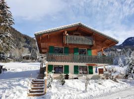 Chalet la sapiniere, hôtel à La Chapelle-dʼAbondance