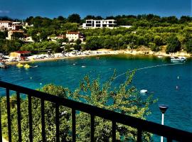 VILLAMAR beachfront apartments with FREE private parking &ndash; hotel w Rabacu