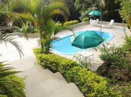 Pousada Elfos, hotel v destinaci Bombinhas