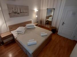 Apartments Adria, hotel din Jadrija