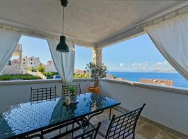 Art Apartments Postira, hotel u gradu Postira